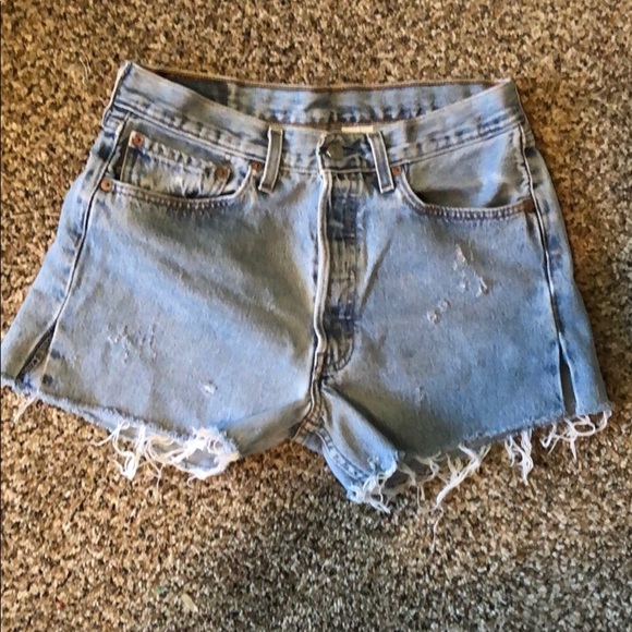 Levi Shorts - Picture 1 of 6